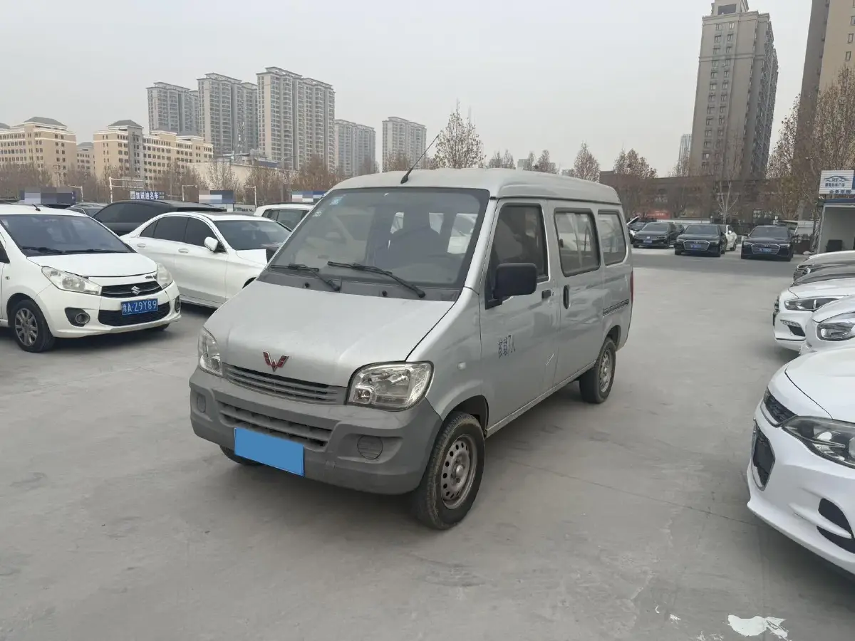 2015 WuLing ZhiGuang 1.2L 82HP L4 5MT