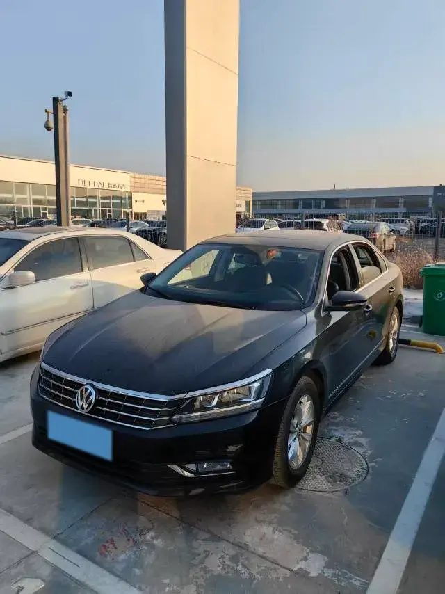2015 Volkswagen Passat 1.8T 160HP L4 6AT