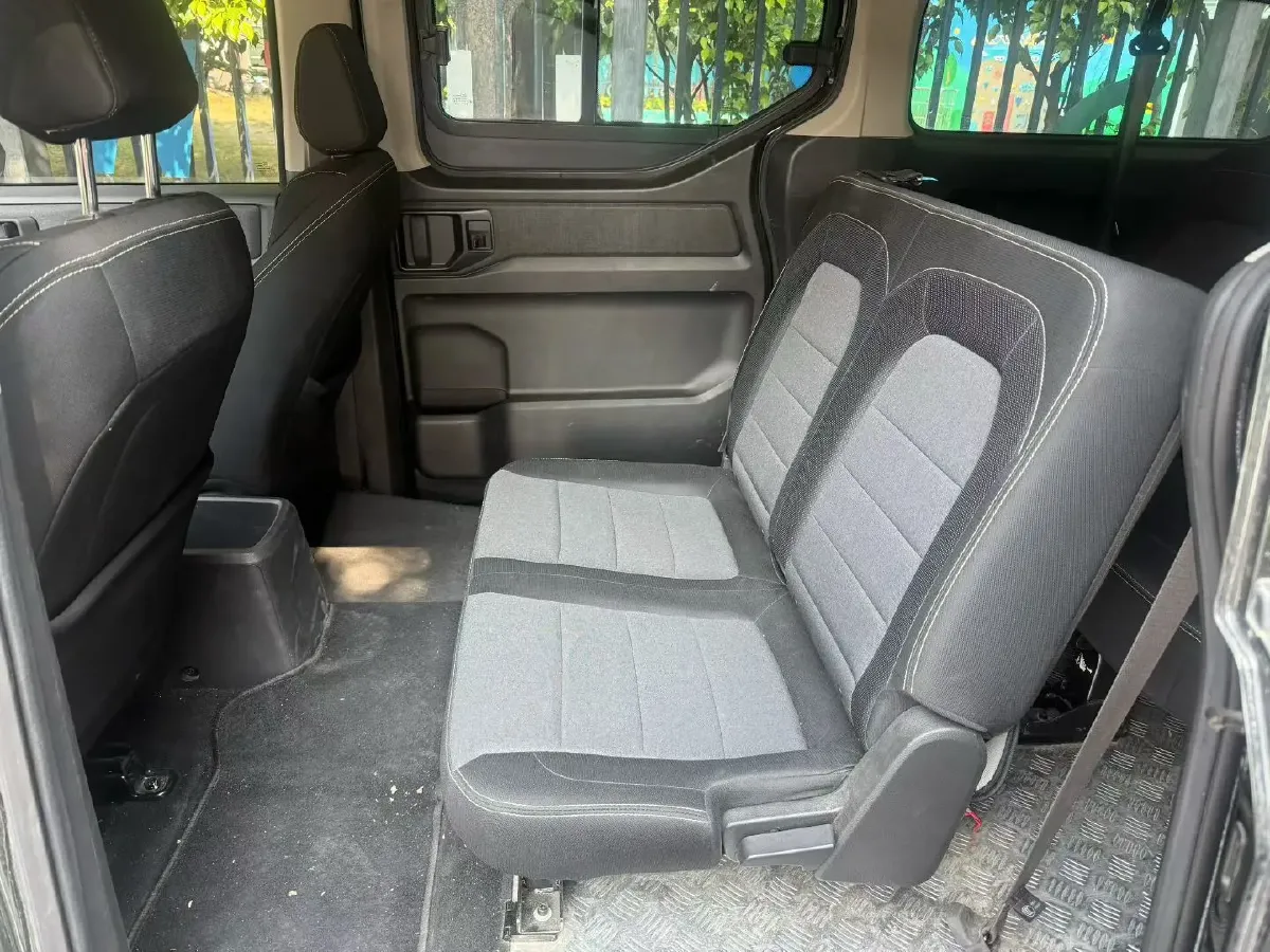 2021 WuLing ZhengChen 1.5T 147HP L4 6MT,autocango,china used car exporter,china ev exporter,chinese used car exporter,chinese used ev exporter