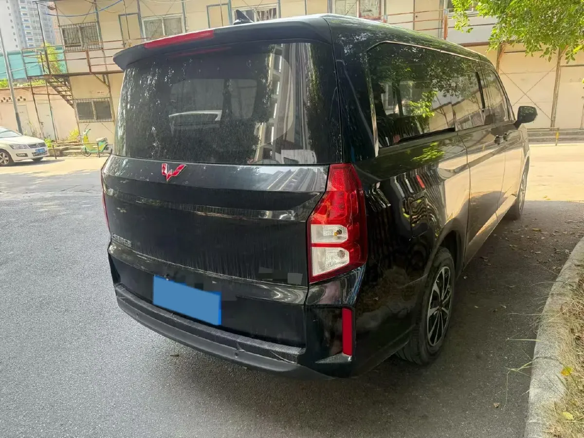 2021 WuLing ZhengChen 1.5T 147HP L4 6MT,autocango,china used car exporter,china ev exporter,chinese used car exporter,chinese used ev exporter