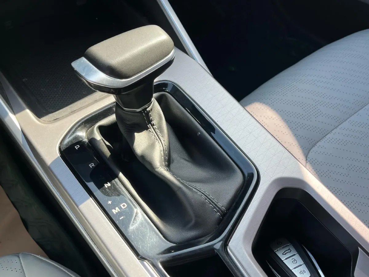 2022 Geely Emgrand 1.5L 114HP L4 CVT,autocango,china used car exporter,china ev exporter,chinese used car exporter,chinese used ev exporter