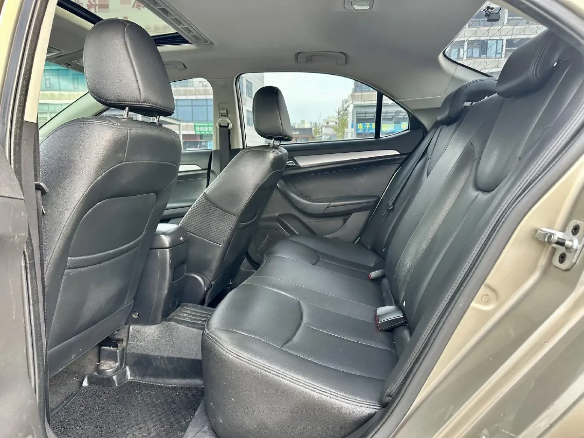 2018 Roewe 360 1.5L 116HP L4 4AT,autocango,china used car exporter,china ev exporter,chinese used car exporter,chinese used ev exporter