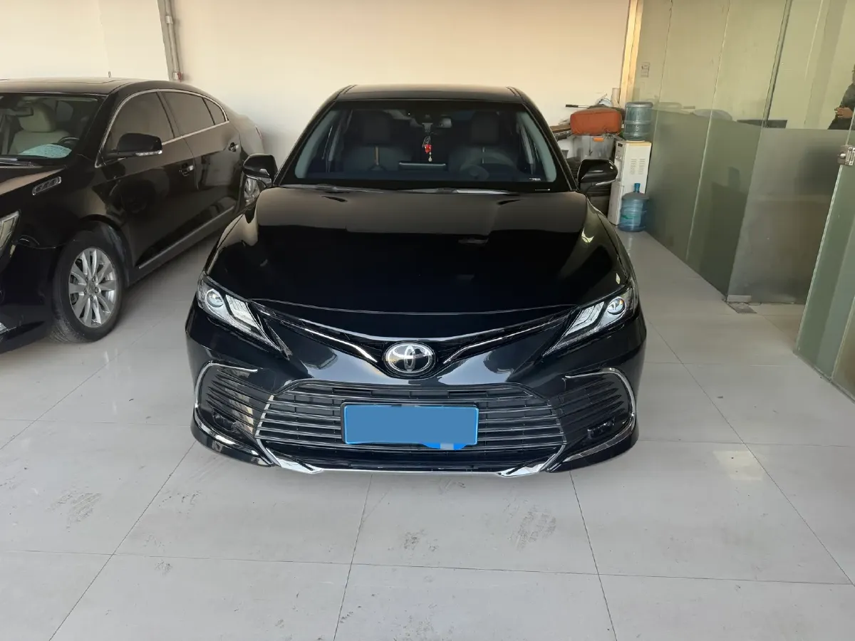 2021 Toyota Camry 2.5L 209HP L4 8AT,autocango,china used car exporter,china ev exporter,chinese used car exporter,chinese used ev exporter