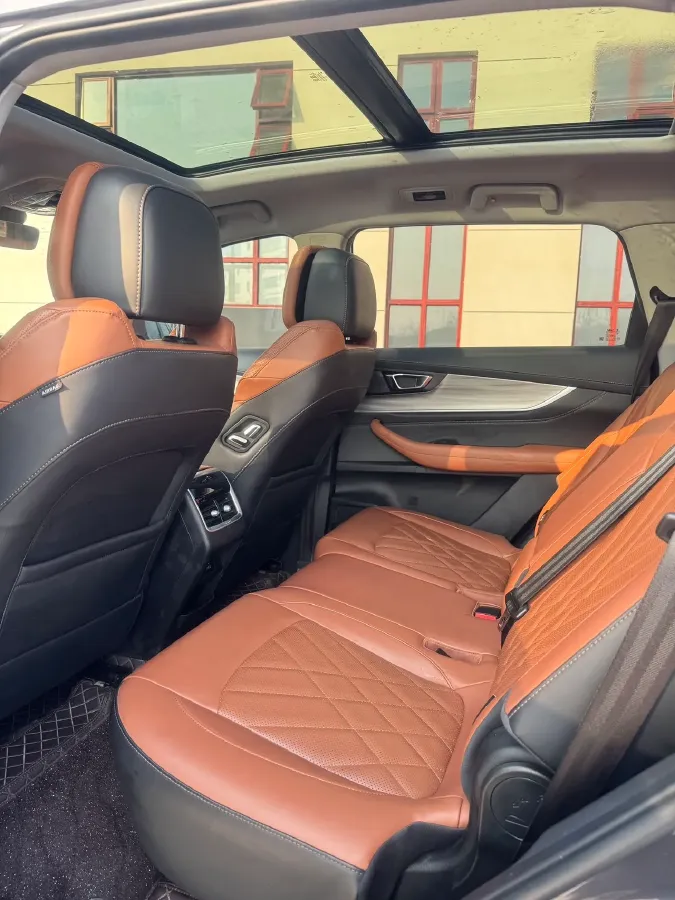 2022 Chery Tiggo 8 Plus 2.0T 254HP L4 7DCT,autocango,china used car exporter,china ev exporter,chinese used car exporter,chinese used ev exporter