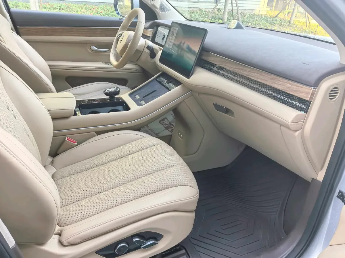 2024 Ford Transit 2.0T 143HP L4 9AT,autocango,china used car exporter,china ev exporter,chinese used car exporter,chinese used ev exporter