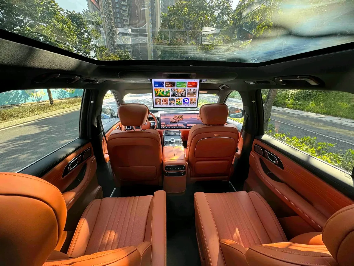 2025 Volkswagen Tiguan L 2.0T 220HP L4 7DCT,autocango,china used car exporter,china ev exporter,chinese used car exporter,chinese used ev exporter