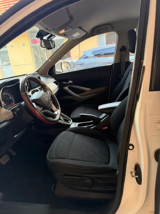 2019 Yema BoJun 1.5L 112HP L4 5MT,autocango,china used car exporter,china ev exporter,chinese used car exporter,chinese used ev exporter