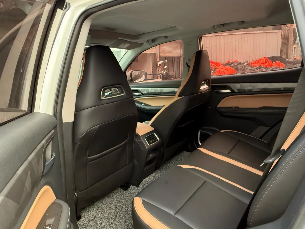 2024 Geely OkavangoPRO 1.5T 181HP L4 7DCT,autocango,china used car exporter,china ev exporter,chinese used car exporter,chinese used ev exporter