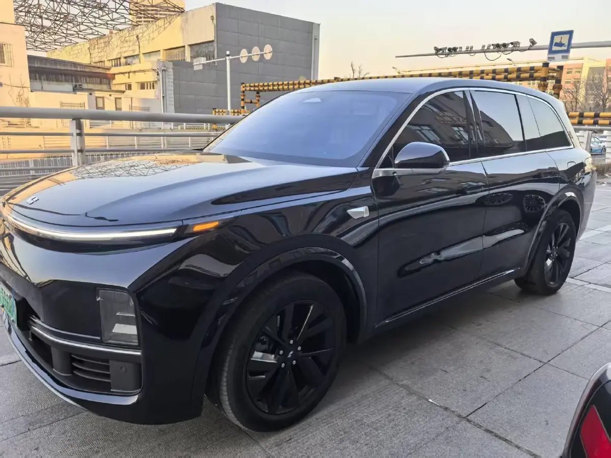 2023 Li L8 Range Extended 154HP REEV 40.9KWH