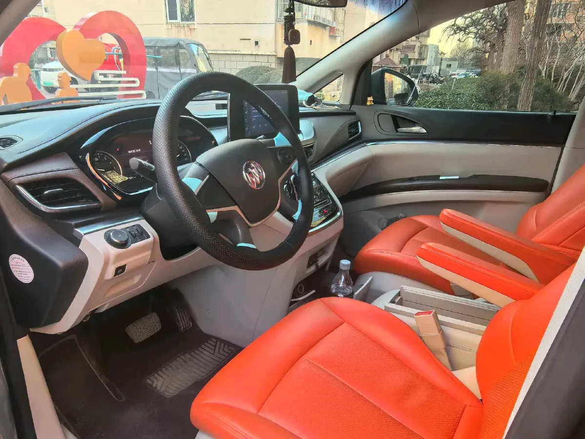 2022 Buick GL8 2.0T 237HP L4 9AT,autocango,china used car exporter,china ev exporter,chinese used car exporter,chinese used ev exporter