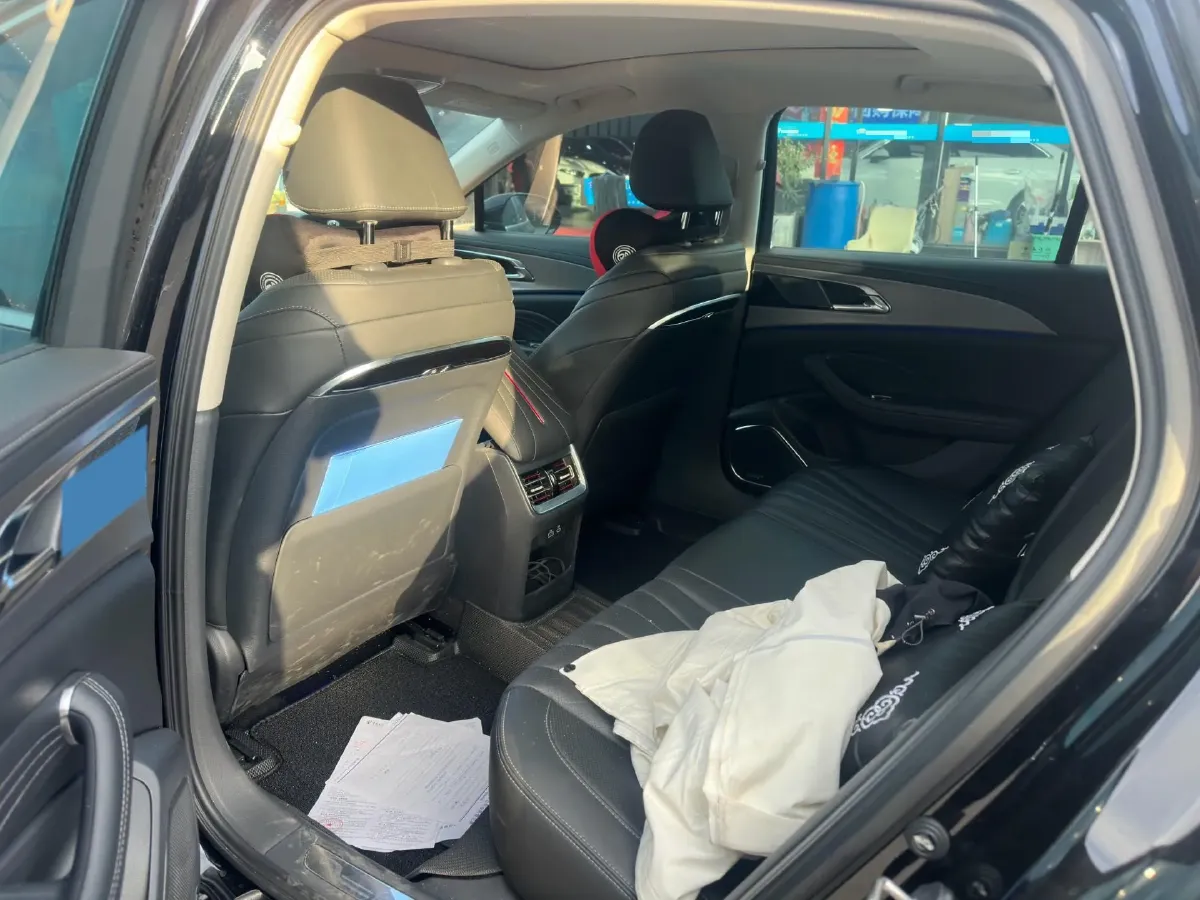 2024 HongQi H5 2.0T 224HP L4 8AT,autocango,china used car exporter,china ev exporter,chinese used car exporter,chinese used ev exporter