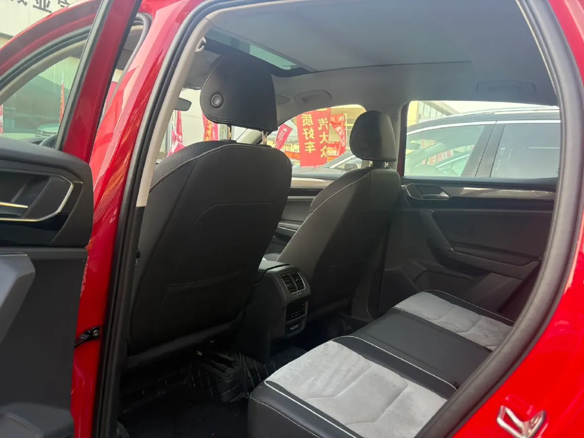 2020 Volkswagen Tayron X 2.0T 186HP L4 7DCT,autocango,china used car exporter,china ev exporter,chinese used car exporter,chinese used ev exporter