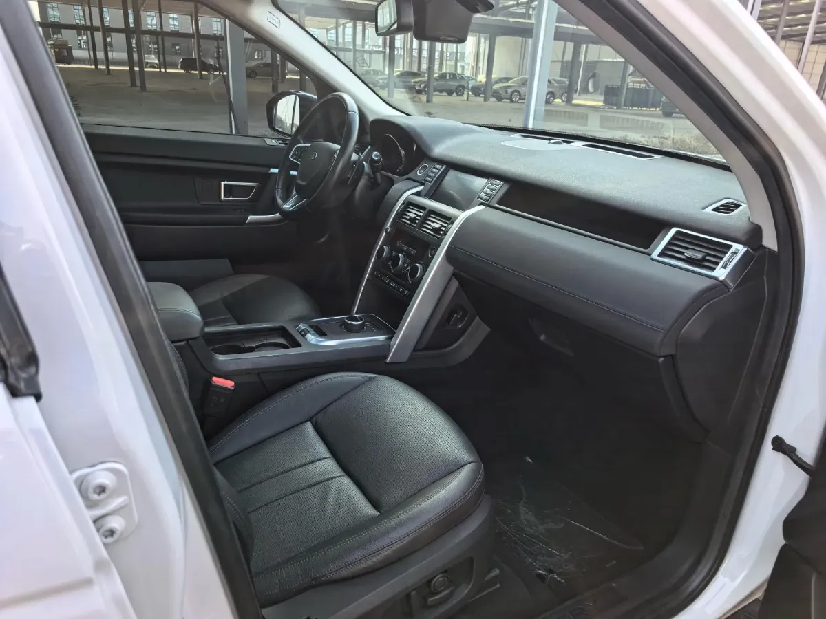 2019 Land Rover Discovery Sport 2.0T 241HP L4 9AT,autocango,china used car exporter,china ev exporter,chinese used car exporter,chinese used ev exporter