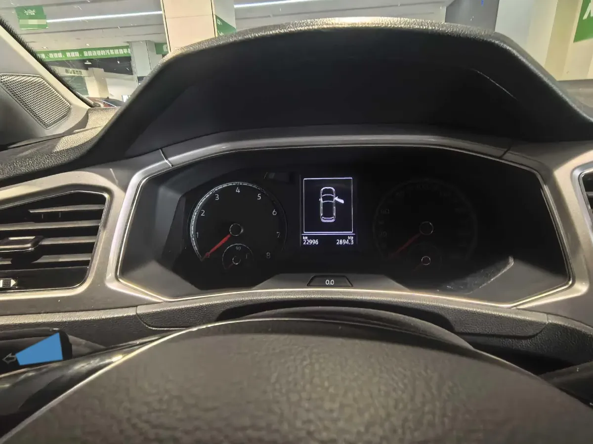 2021 Volkswagen T-Roc 1.4T 150HP L4 7DCT,autocango,china used car exporter,china ev exporter,chinese used car exporter,chinese used ev exporter