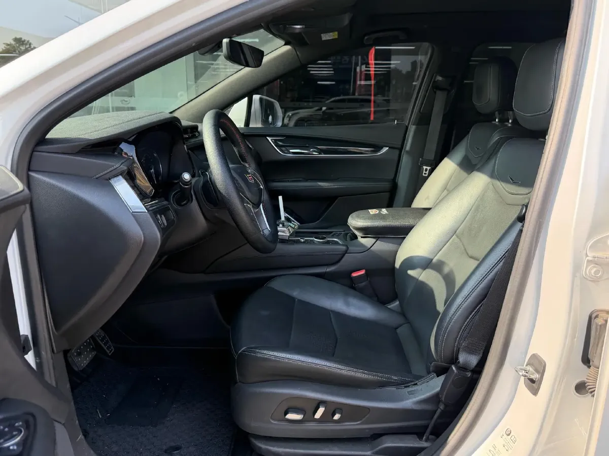 2020 Cadillac XT5 2.0T 241HP L4 9AT,autocango,china used car exporter,china ev exporter,chinese used car exporter,chinese used ev exporter