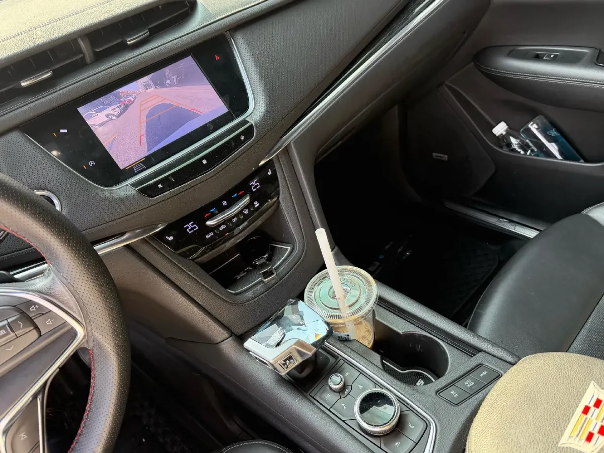 2020 Cadillac XT5 2.0T 241HP L4 9AT,autocango,china used car exporter,china ev exporter,chinese used car exporter,chinese used ev exporter