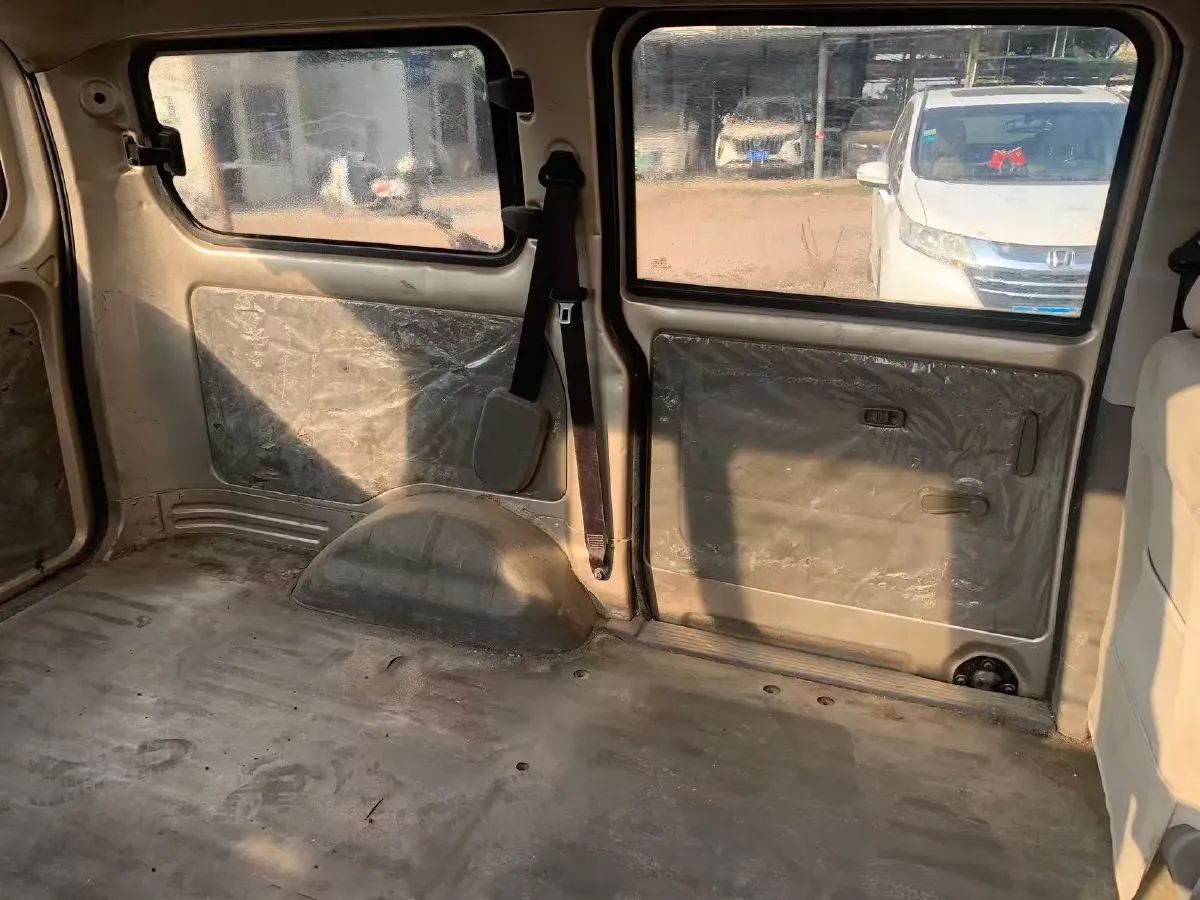 2019 WuLing RongGuang V 1.5L 99HP L4 6MT,autocango,china used car exporter,china ev exporter,chinese used car exporter,chinese used ev exporter