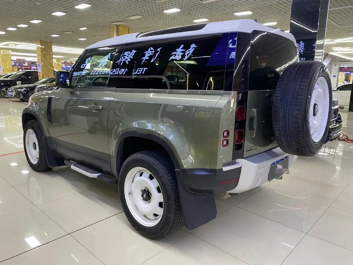 2021 Land Rover Defender 3.0T 400HP L6 8AT,autocango,china used car exporter,china ev exporter,chinese used car exporter,chinese used ev exporter