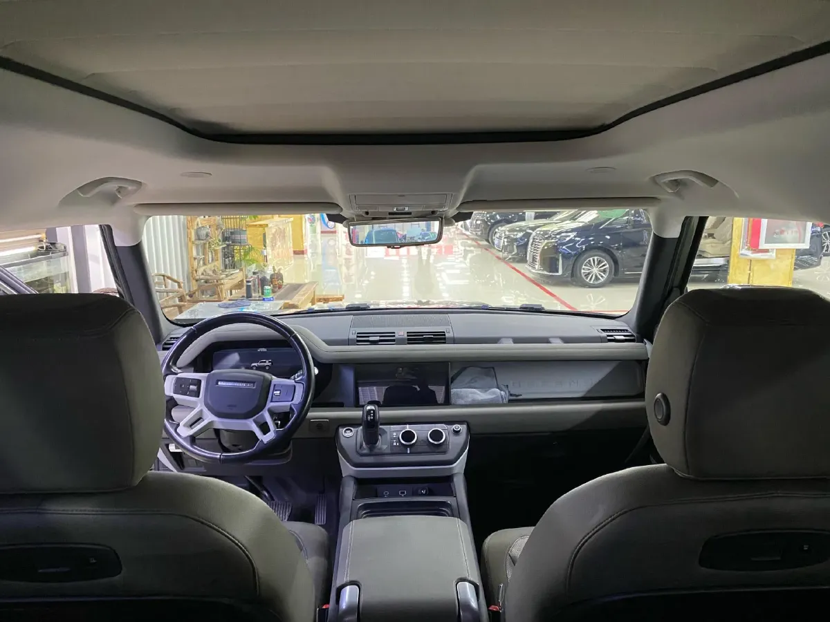 2021 Land Rover Defender 3.0T 400HP L6 8AT,autocango,china used car exporter,china ev exporter,chinese used car exporter,chinese used ev exporter