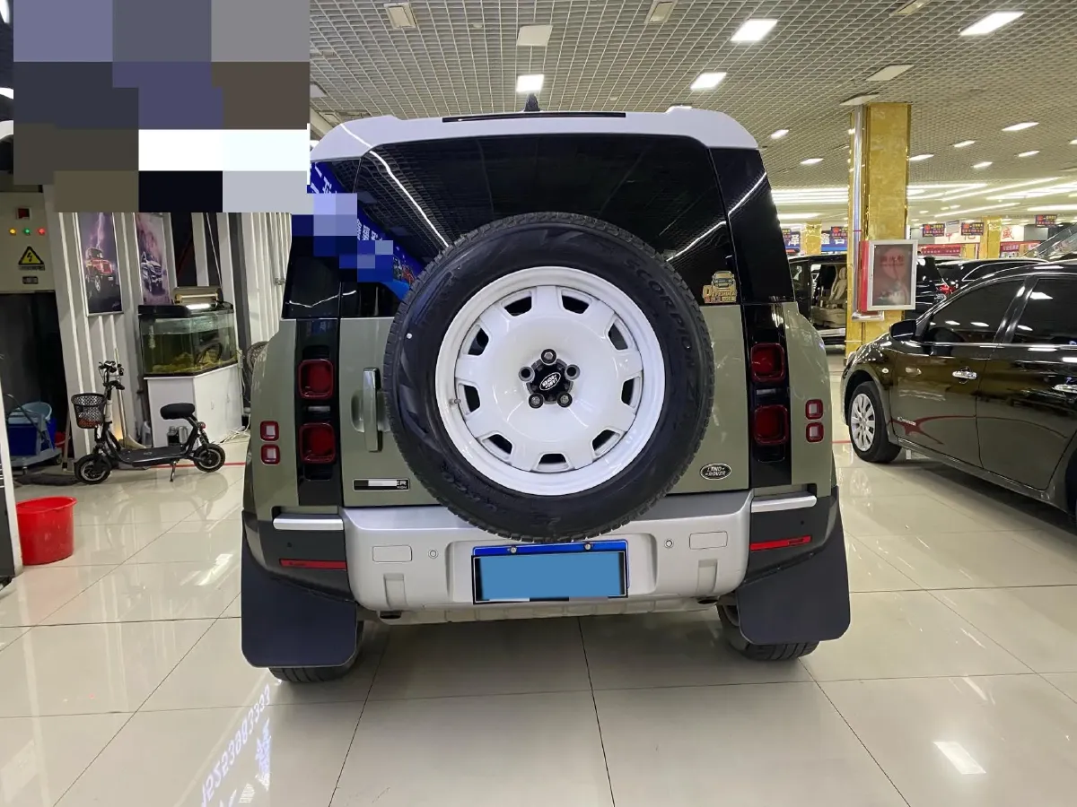 2021 Land Rover Defender 3.0T 400HP L6 8AT,autocango,china used car exporter,china ev exporter,chinese used car exporter,chinese used ev exporter