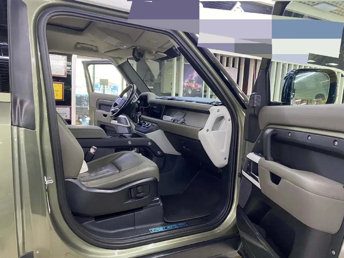 2021 Land Rover Defender 3.0T 400HP L6 8AT,autocango,china used car exporter,china ev exporter,chinese used car exporter,chinese used ev exporter