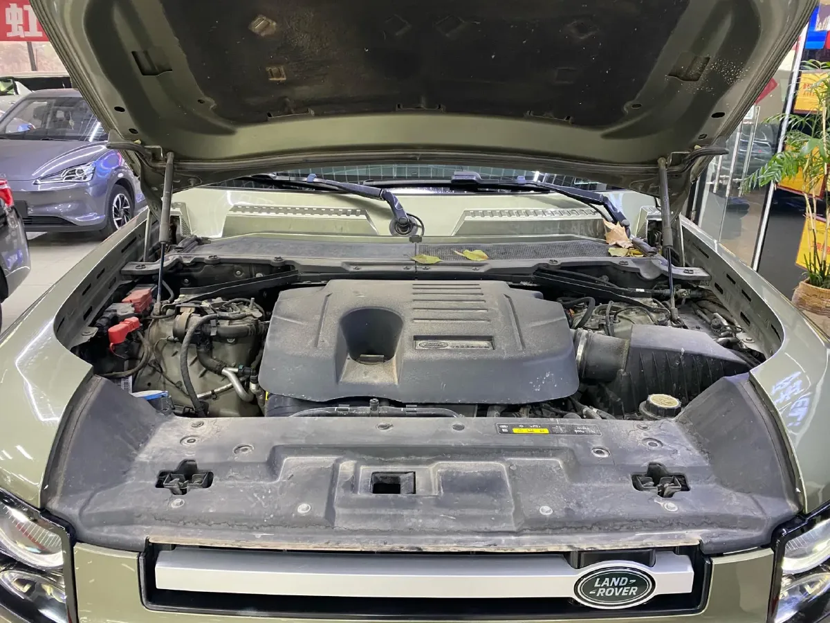 2021 Land Rover Defender 3.0T 400HP L6 8AT,autocango,china used car exporter,china ev exporter,chinese used car exporter,chinese used ev exporter