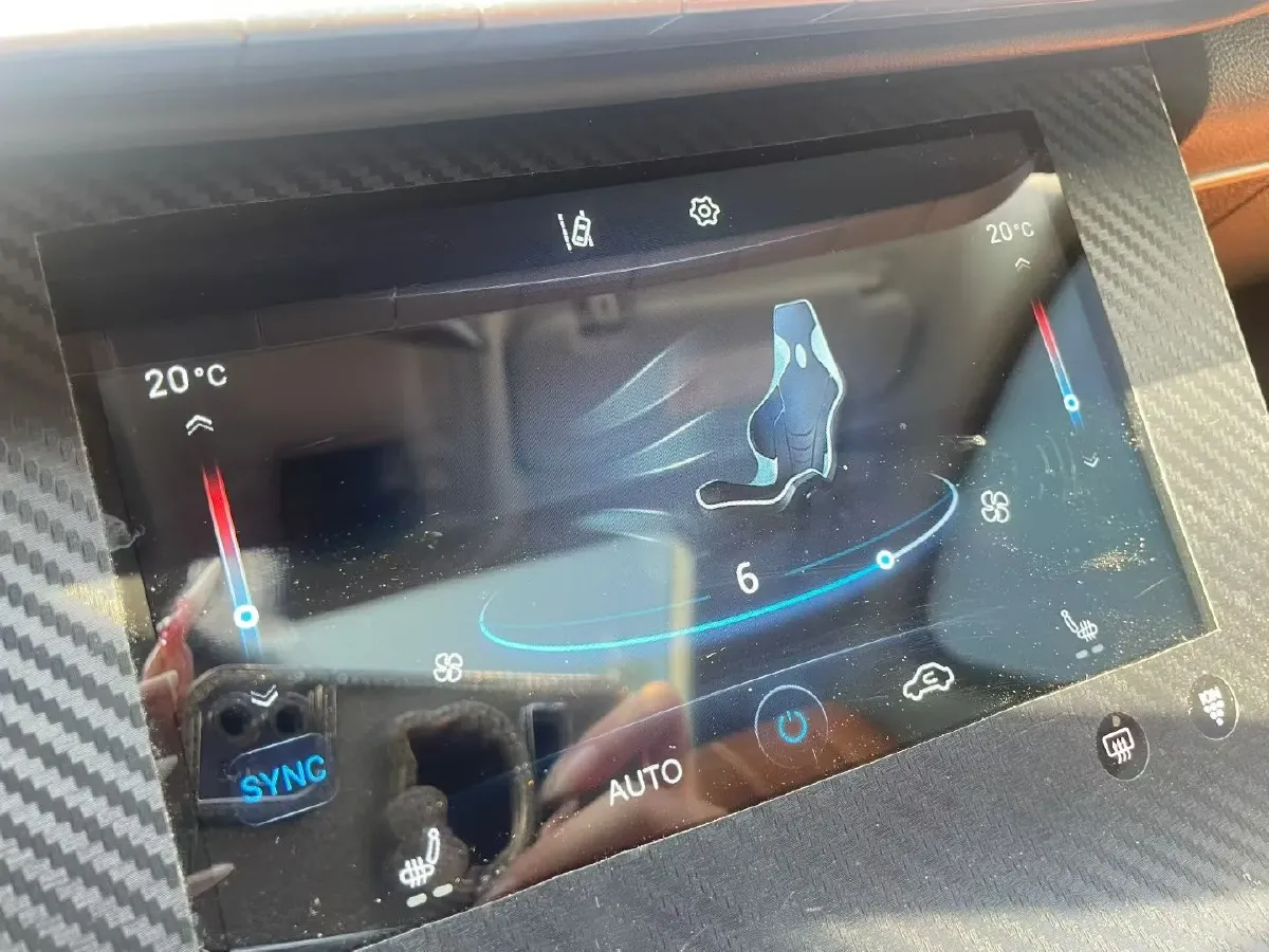 2021 Chery Tiggo 8 Plus 1.6T 197HP L4 7DCT,autocango,china used car exporter,china ev exporter,chinese used car exporter,chinese used ev exporter