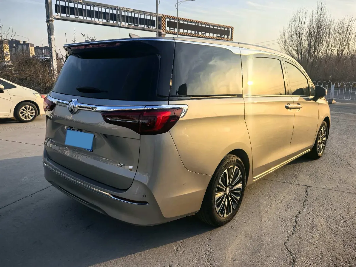 2023 Buick GL8 2.0T 237HP L4 9AT,autocango,china used car exporter,china ev exporter,chinese used car exporter,chinese used ev exporter