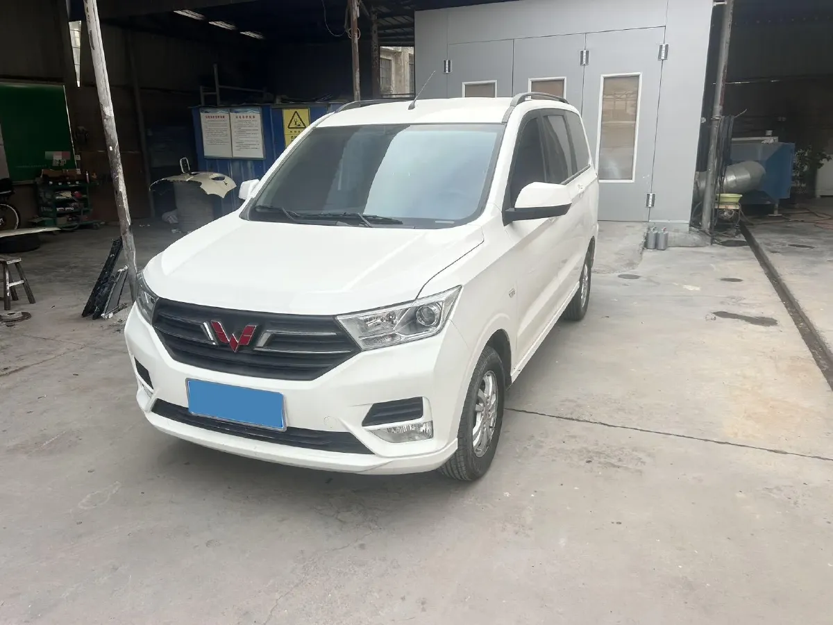 2021 WuLing HongGuang 1.5L 99HP L4 6MT,autocango,china used car exporter,china ev exporter,chinese used car exporter,chinese used ev exporter
