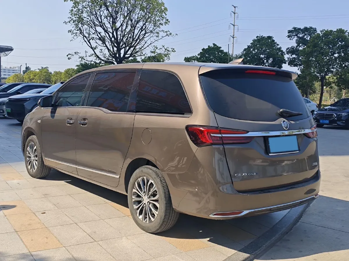 2022 Buick GL8 2.0T 237HP L4 9AT,autocango,china used car exporter,china ev exporter,chinese used car exporter,chinese used ev exporter