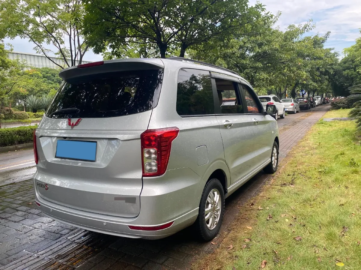 2018 WuLing HongGuang 1.5L 105HP L4 5MT,autocango,china used car exporter,china ev exporter,chinese used car exporter,chinese used ev exporter