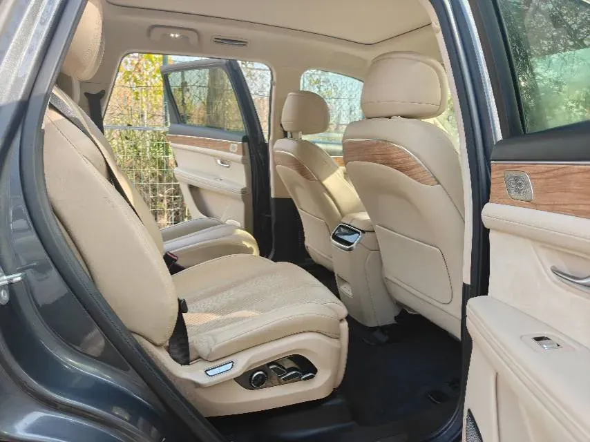 2022 Volvo S60 2.0T 197HP L4 8AT,autocango,china used car exporter,china ev exporter,chinese used car exporter,chinese used ev exporter