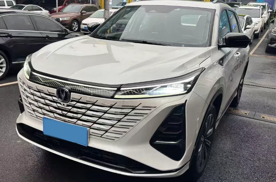 2024 ChangAn CS75 Plus 2.0T 233HP L4 8AT,autocango,china used car exporter,china ev exporter,chinese used car exporter,chinese used ev exporter