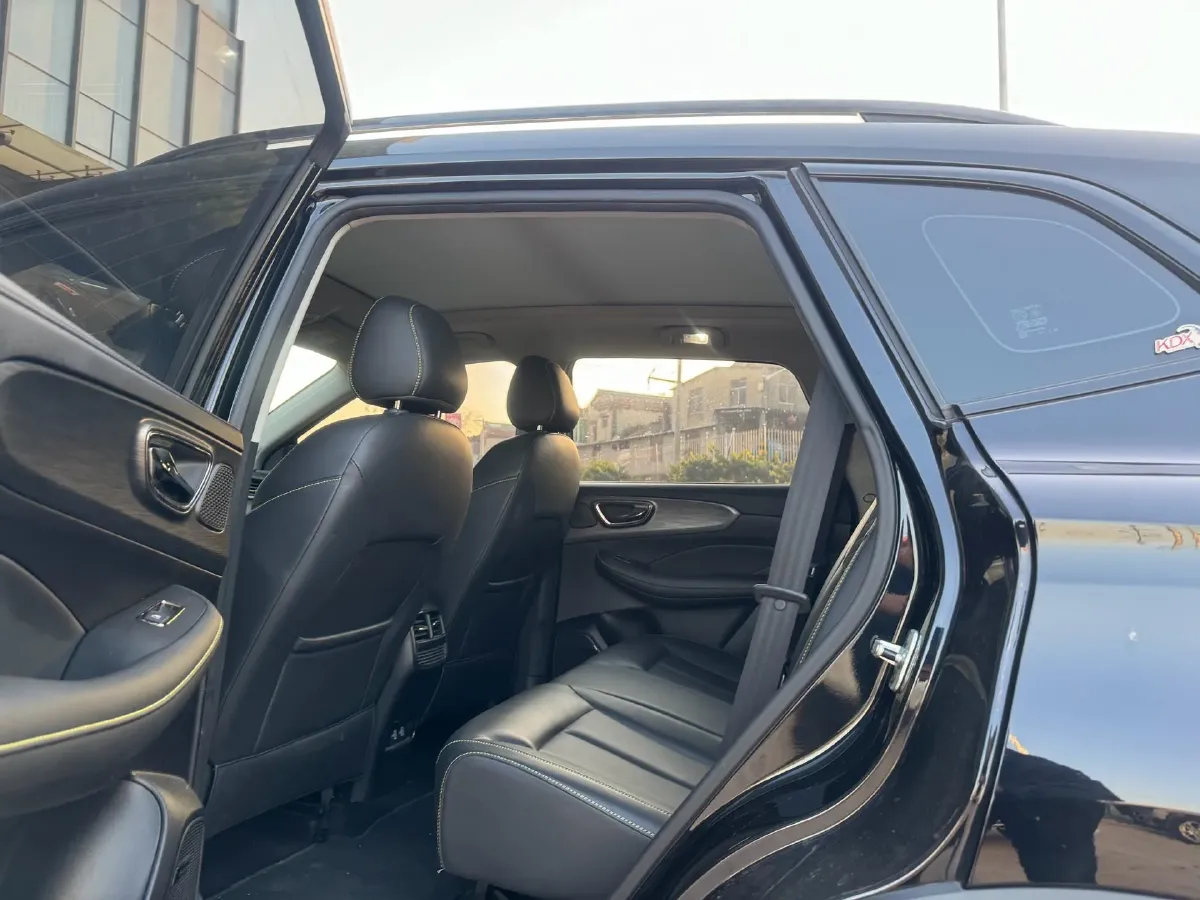 2021 Roewe RX5 1.5T 181HP L4 7DCT,autocango,china used car exporter,china ev exporter,chinese used car exporter,chinese used ev exporter