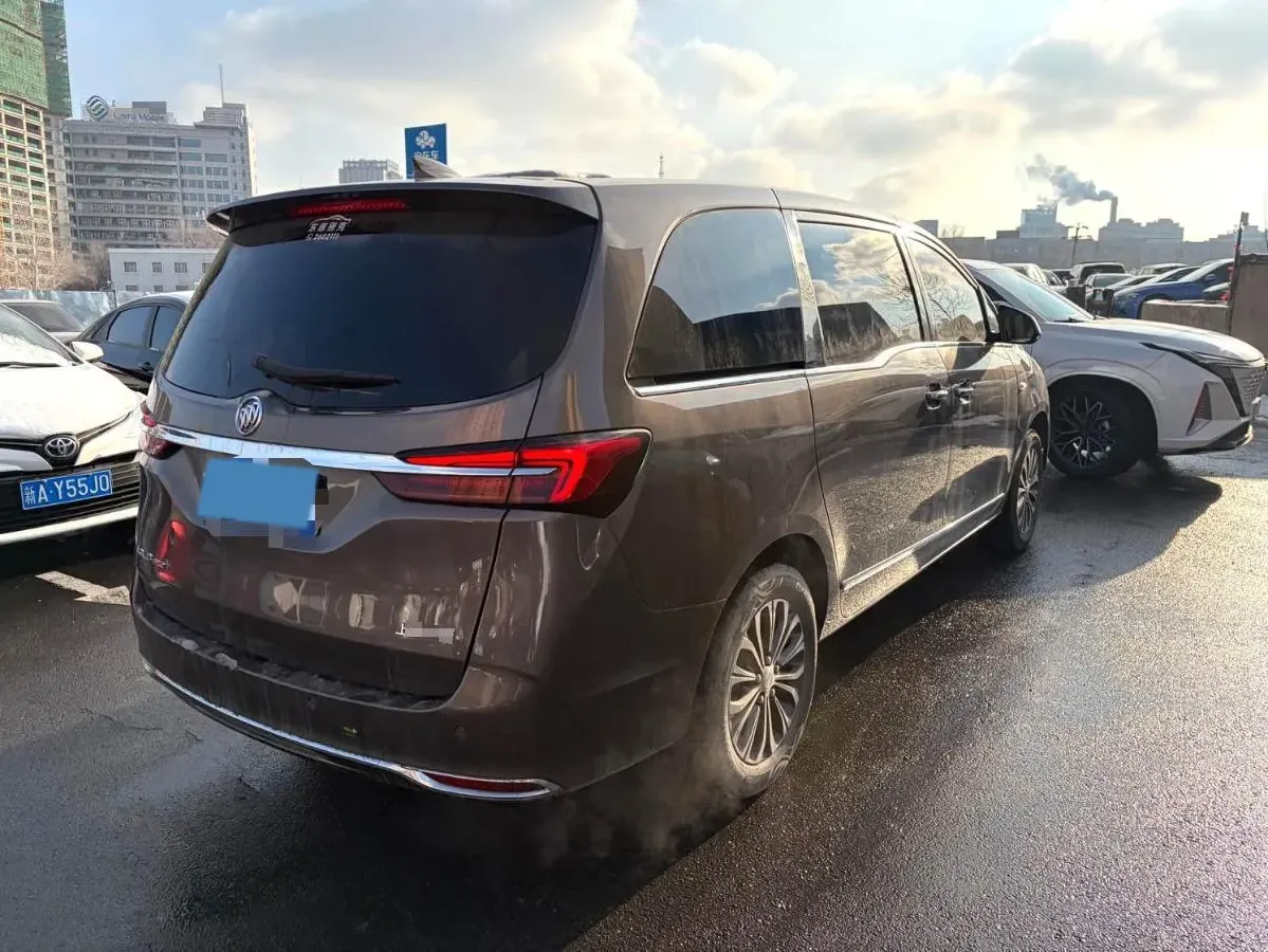 2022 Buick GL8 2.0T 237HP L4 9AT,autocango,china used car exporter,china ev exporter,chinese used car exporter,chinese used ev exporter