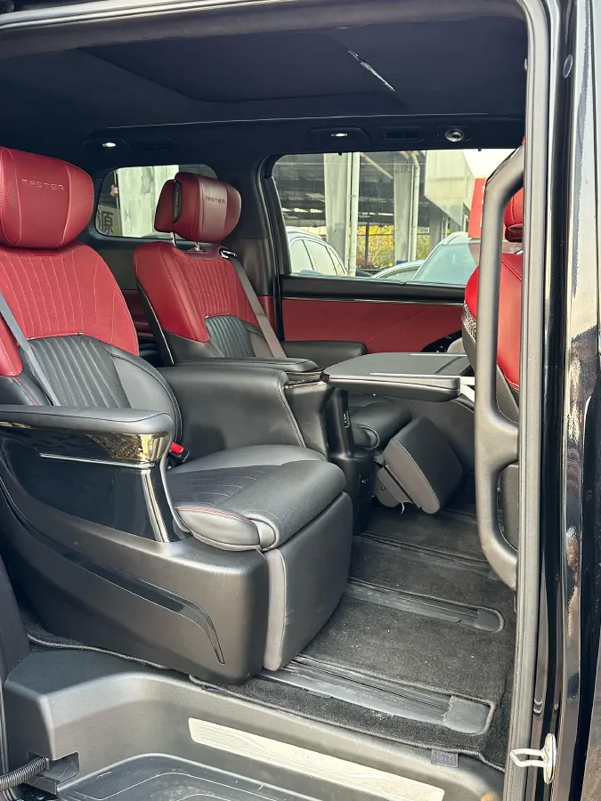 2024 GAC Trumpchi M8 2.0T 252HP L4 8AT,autocango,china used car exporter,china ev exporter,chinese used car exporter,chinese used ev exporter