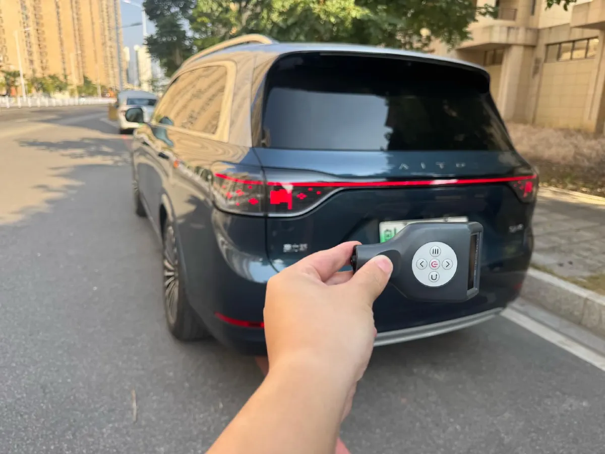 2024 AITO AITO M9 1.5T 152HP L4 REEV 42KWH,autocango,china used car exporter,china ev exporter,chinese used car exporter,chinese used ev exporter