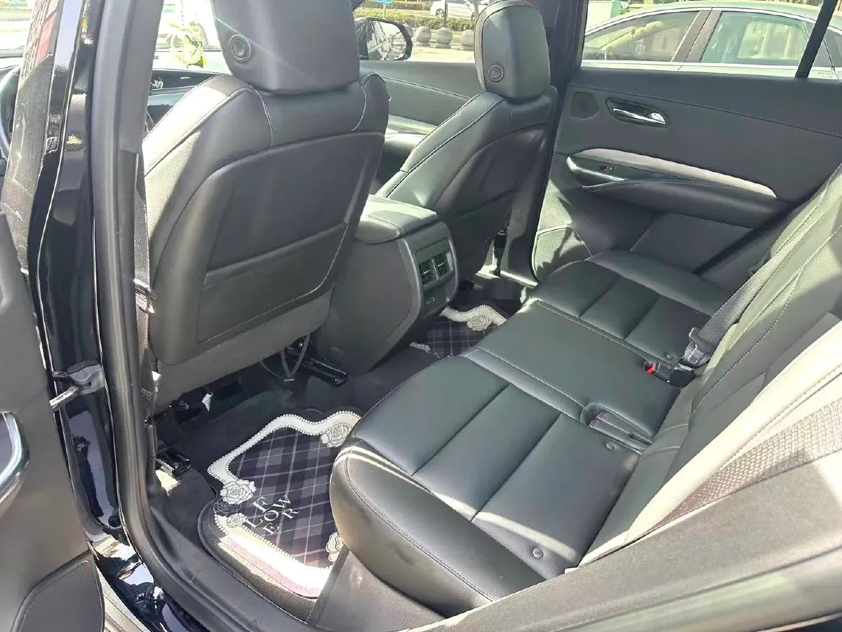 2020 Cadillac XT4 2.0T 241HP L4 9AT,autocango,china used car exporter,china ev exporter,chinese used car exporter,chinese used ev exporter