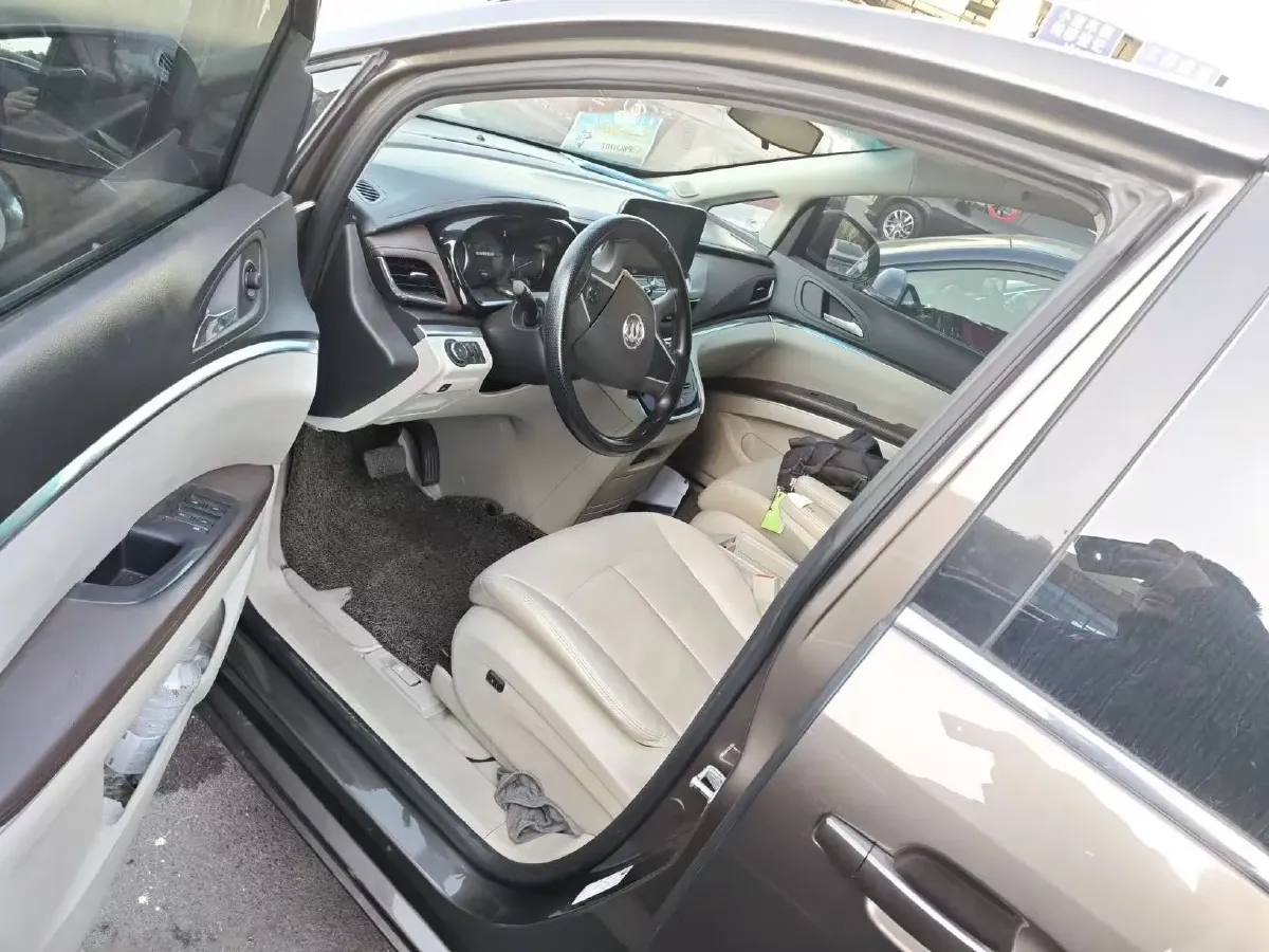 2022 Buick GL8 2.0T 237HP L4 9AT,autocango,china used car exporter,china ev exporter,chinese used car exporter,chinese used ev exporter