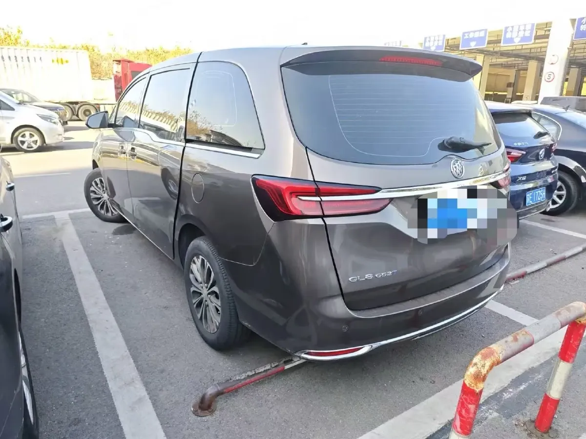 2022 Buick GL8 2.0T 237HP L4 9AT,autocango,china used car exporter,china ev exporter,chinese used car exporter,chinese used ev exporter