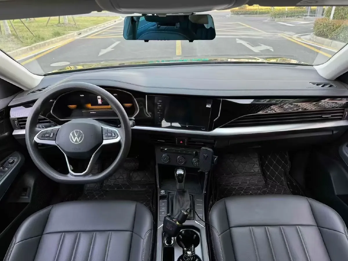 2024 Volkswagen Passat 1.4T 150HP L4 7DCT,autocango,china used car exporter,china ev exporter,chinese used car exporter,chinese used ev exporter