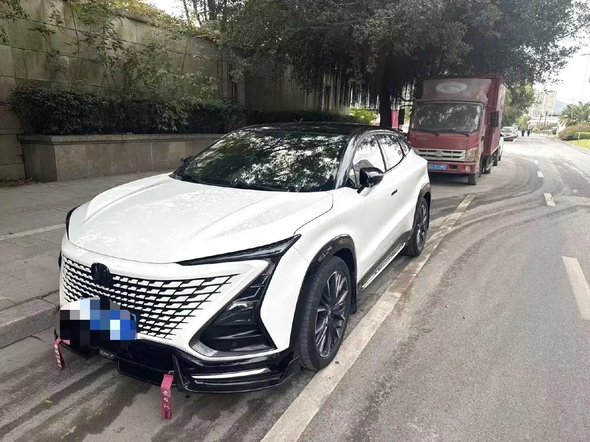 2023 ChangAn UNI-T 1.5T 188HP L4 7DCT,autocango,china used car exporter,china ev exporter,chinese used car exporter,chinese used ev exporter