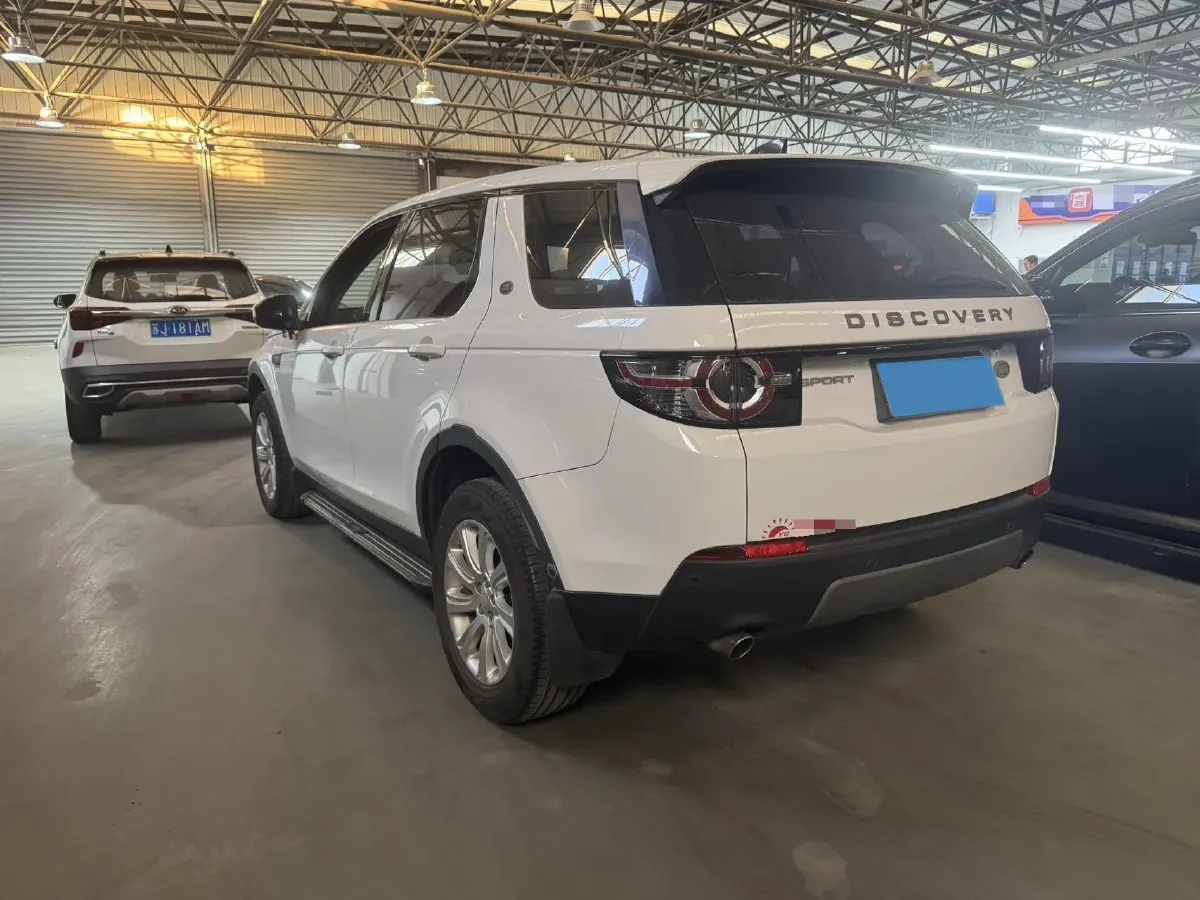 2019 Land Rover Discovery Sport 2.0T 241HP L4 9AT,autocango,china used car exporter,china ev exporter,chinese used car exporter,chinese used ev exporter