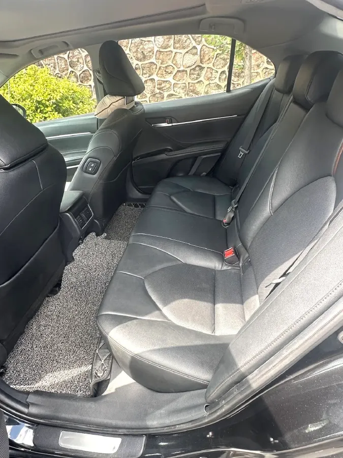 2021 Toyota Camry 2.5L 209HP L4 8AT,autocango,china used car exporter,china ev exporter,chinese used car exporter,chinese used ev exporter