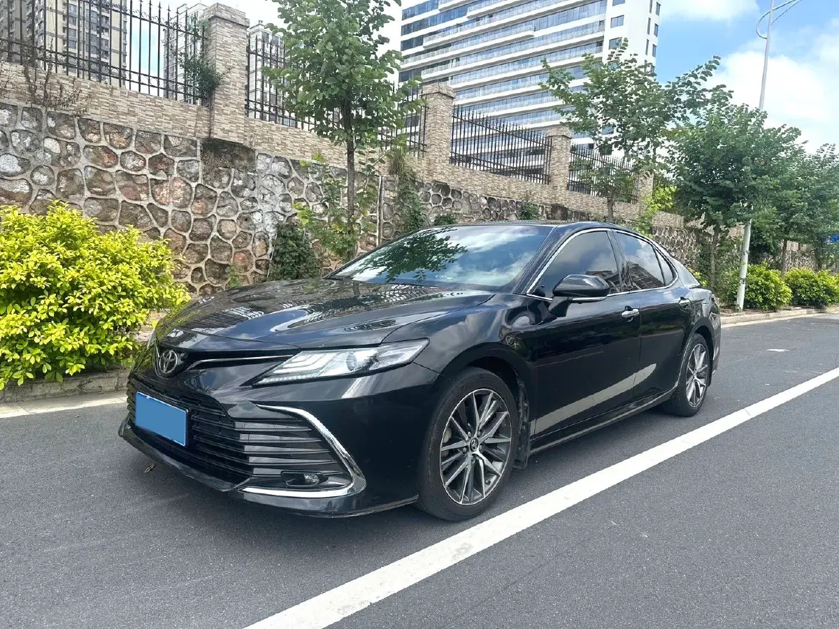 2021 Toyota Camry 2.5L 209HP L4 8AT