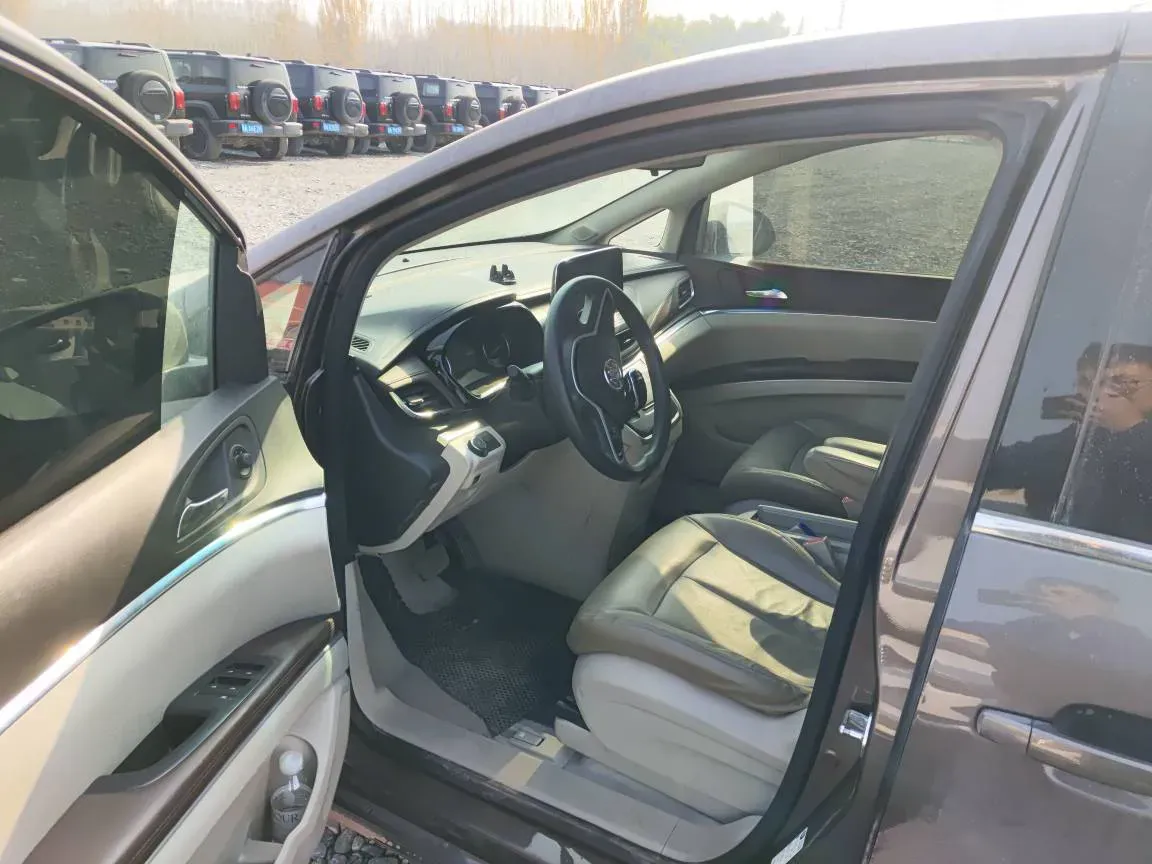 2022 Buick GL8 2.0T 237HP L4 9AT,autocango,china used car exporter,china ev exporter,chinese used car exporter,chinese used ev exporter