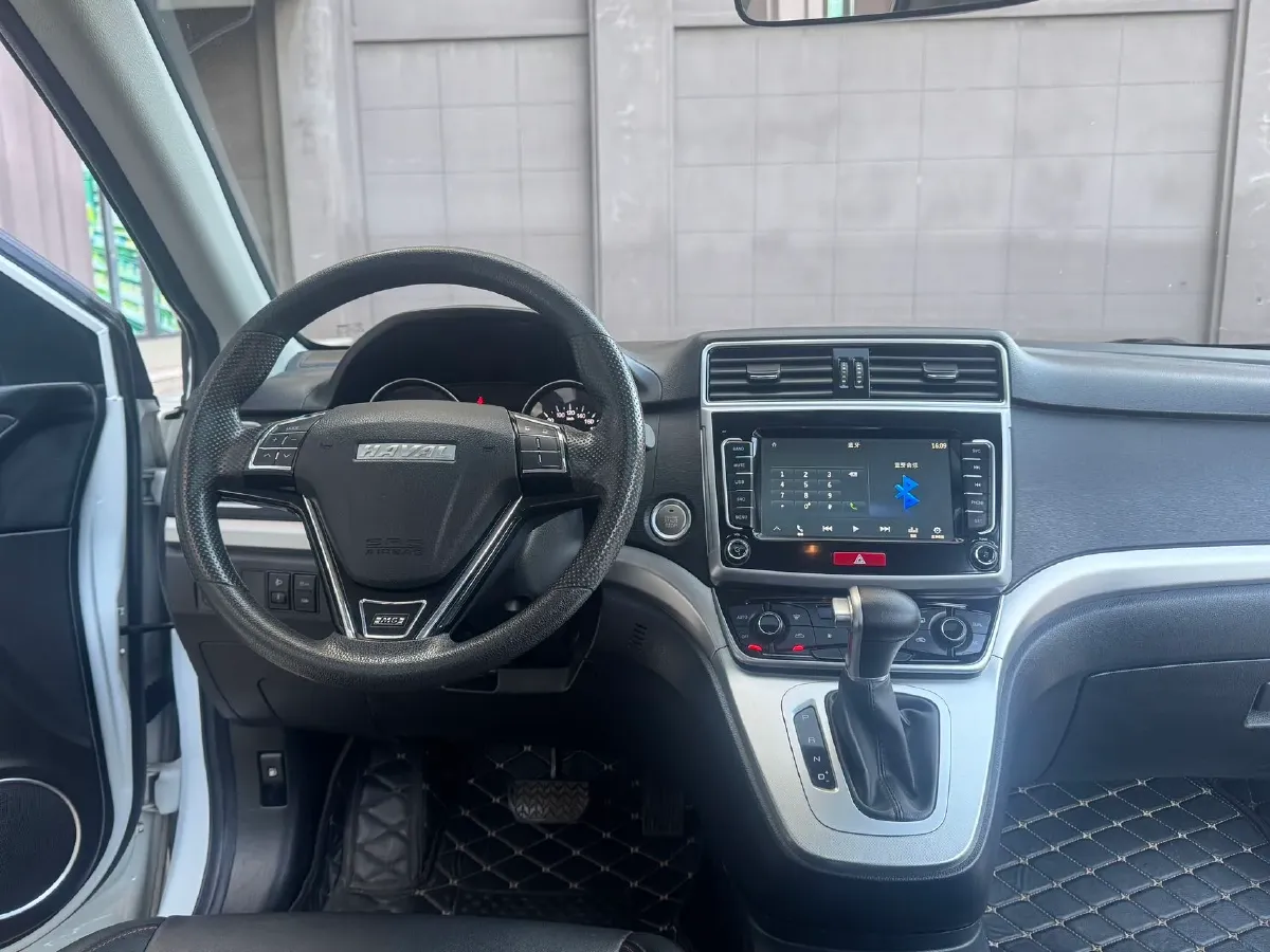 2019 Haval M6 1.5T 150HP L4 7DCT,autocango,china used car exporter,china ev exporter,chinese used car exporter,chinese used ev exporter