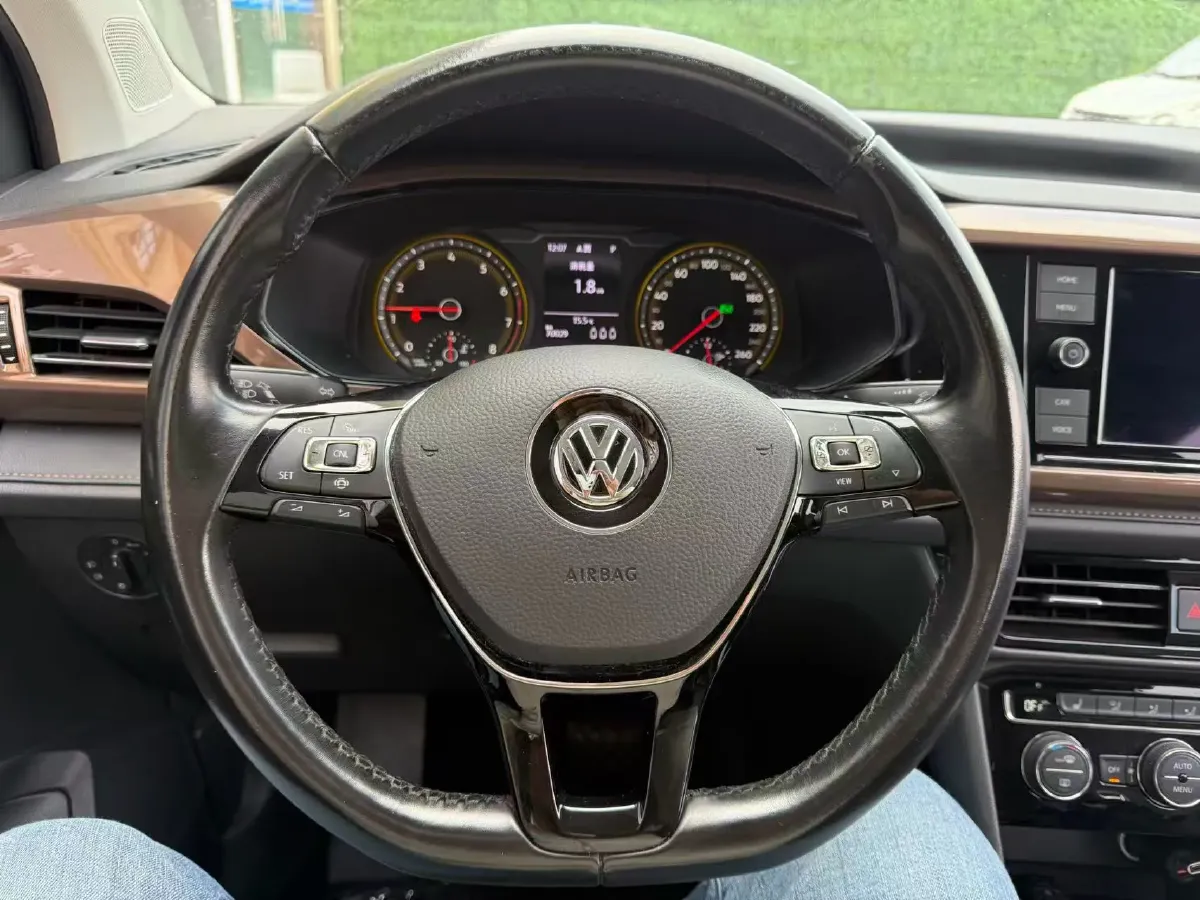 2019 MINI MINI 1.5T 102HP L3 7DCT,autocango,china used car exporter,china ev exporter,chinese used car exporter,chinese used ev exporter