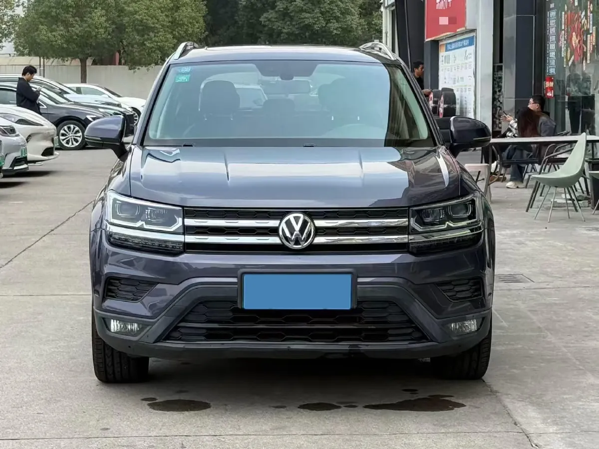 2019 MINI MINI 1.5T 102HP L3 7DCT,autocango,china used car exporter,china ev exporter,chinese used car exporter,chinese used ev exporter