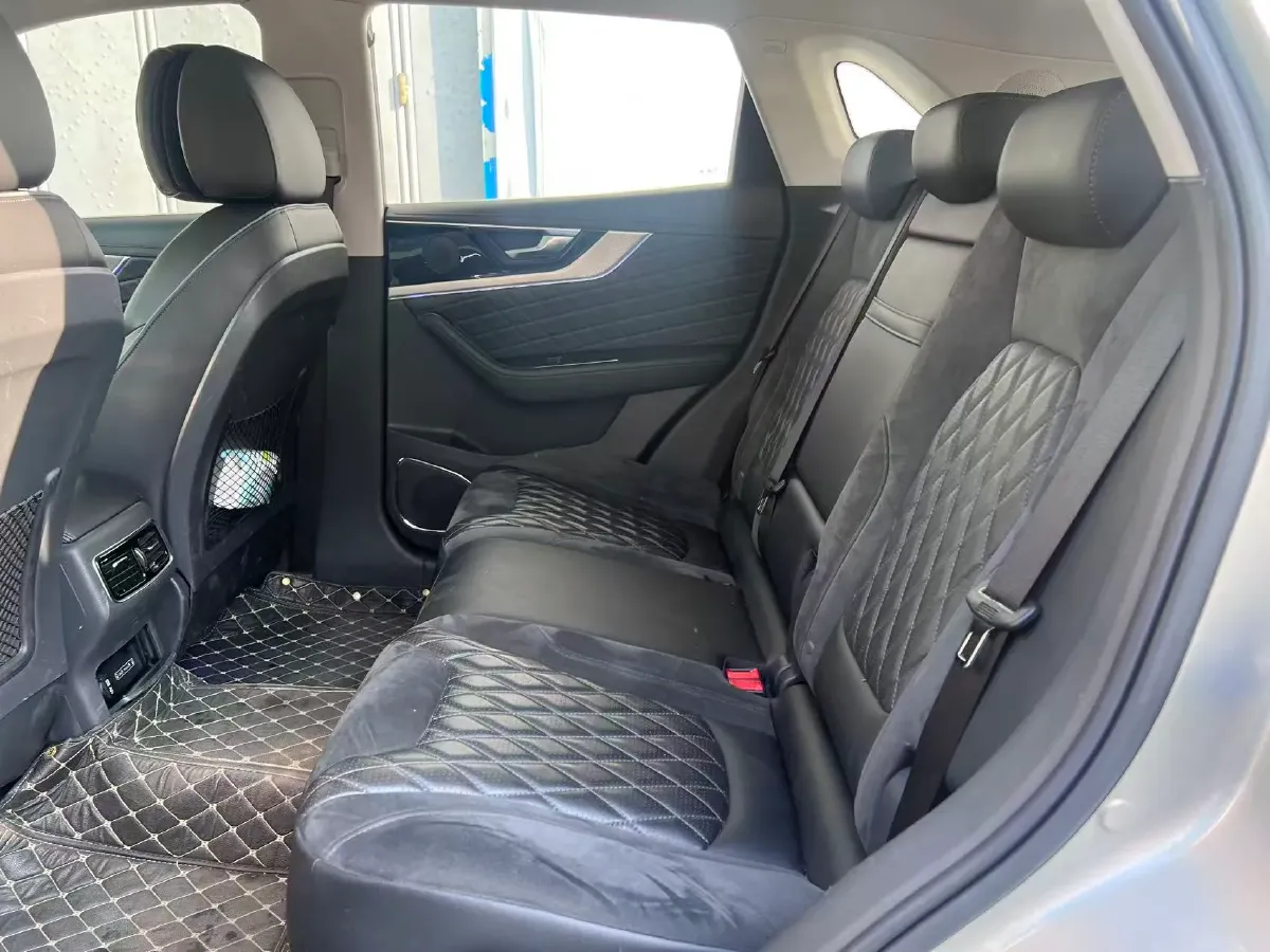 2019 HongQi HS5 2.0T 224HP L4 6AT,autocango,china used car exporter,china ev exporter,chinese used car exporter,chinese used ev exporter